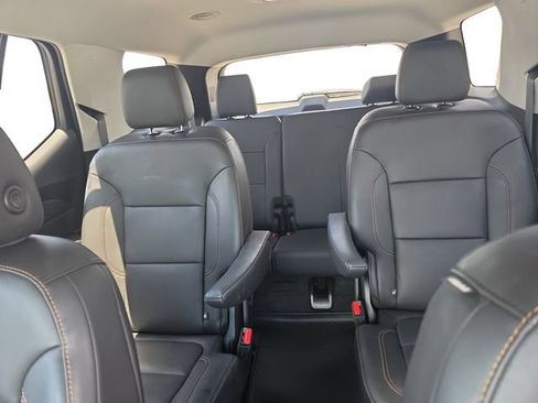 Used 2021 Chevrolet Traverse RS FWD image 14