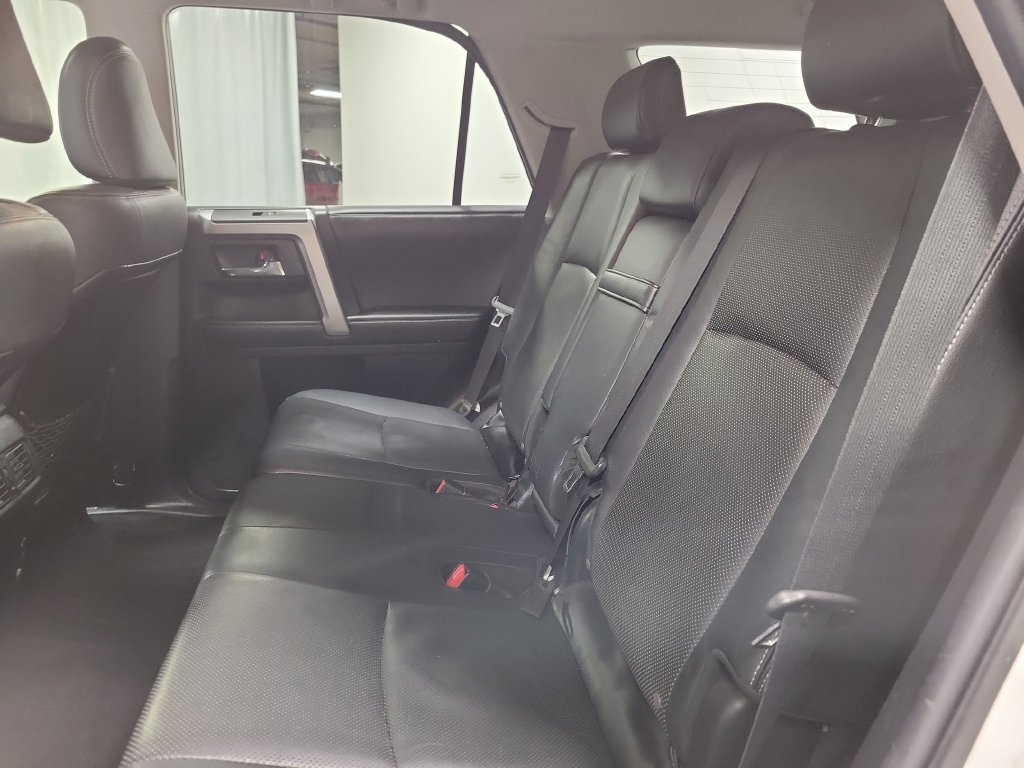 Used 2015 Toyota 4Runner Limited AWD/4WD image 29