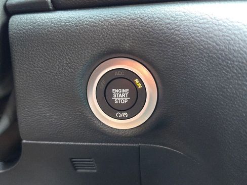 New 2026 Chrysler Pacifica Select image 31