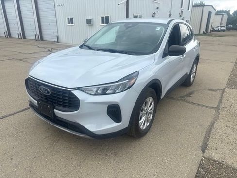 Used 2025 Ford Escape Active AWD/4WD image 5