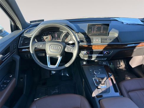 Used 2020 Audi Q5 2.0T Premium w/ Convenience Package image 12