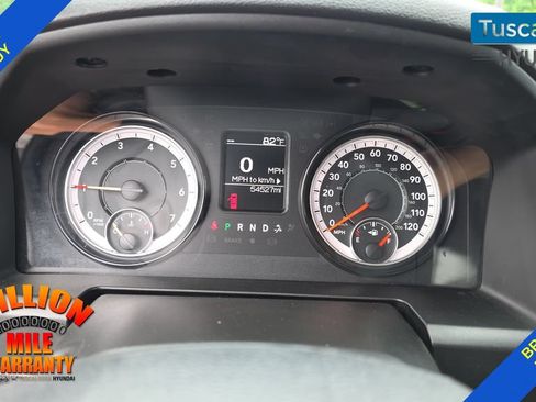 Used 2024 RAM 1500 Warlock AWD/4WD image 15