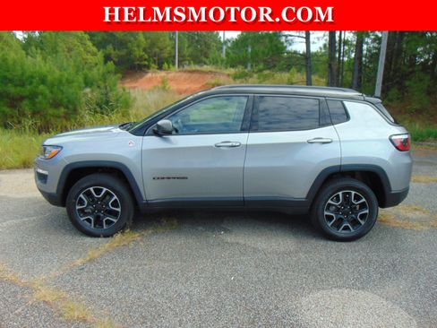Certified 2019 Jeep Compass Trailhawk image 2