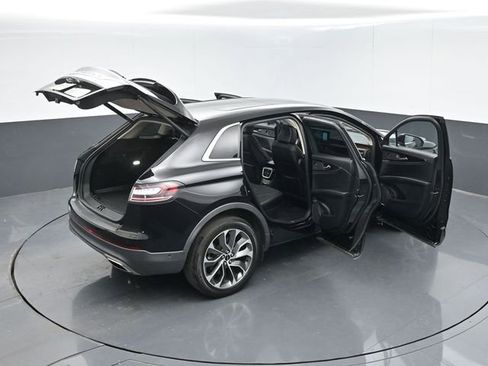 Used 2022 Lincoln Nautilus Reserve w/ Equipment Group 201A image 60