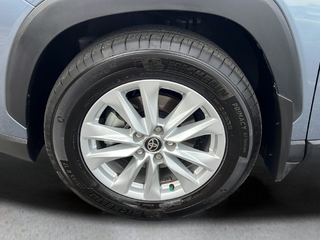 Certified 2026 Toyota Corolla Cross LE FWD image 9