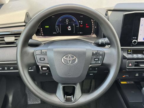 Used 2026 Toyota Camry LE FWD image 11