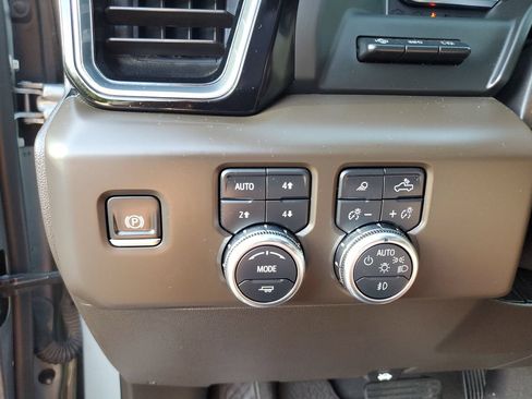 Used 2024 GMC Sierra 1500 Denali w/ Denali Reserve Package AWD/4WD image 30