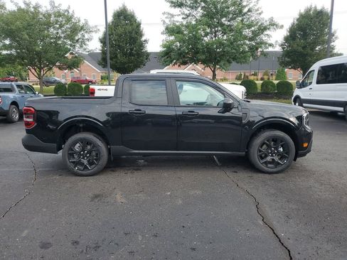 New 2025 Ford Maverick Lariat w/ Black Appearance Package image 34