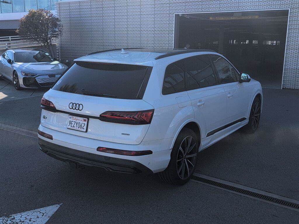 Used 2023 Audi Q7 3.0T Premium Plus AWD/4WD image 5