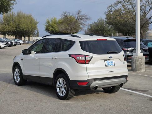 Used 2018 Ford Escape SEL image 4