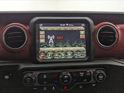 Used 2018 Jeep Wrangler Unlimited Rubicon image 27