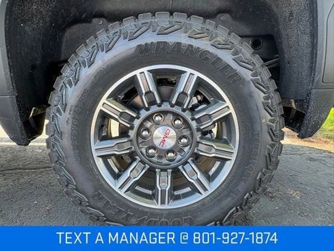 New 2026 GMC Sierra 1500 AT4 w/ AT4 Premium Package AWD/4WD image 11