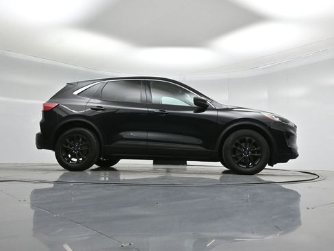 Certified 2022 Ford Escape SE image 47