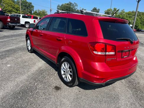 Used 2015 Dodge Journey SXT w/ Flexible Seating Group image 4