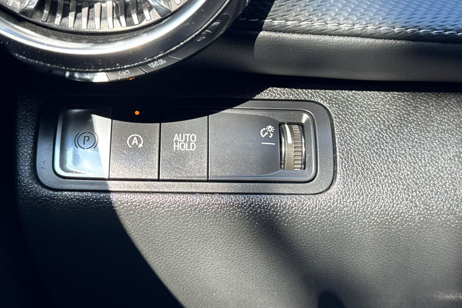 Used 2025 Chevrolet Equinox LT w/ Convenience Package II FWD image 31