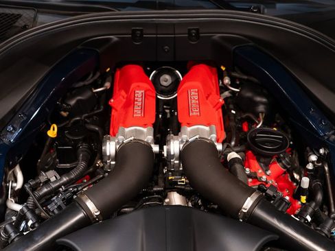 Used 2020 Ferrari Portofino image 19