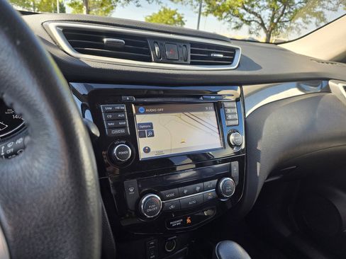 Used 2015 Nissan Rogue SL w/ SL Premium Package AWD/4WD image 13
