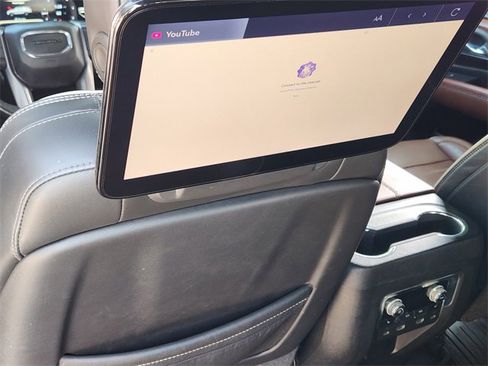 Used 2023 GMC Yukon Denali Ultimate image 32