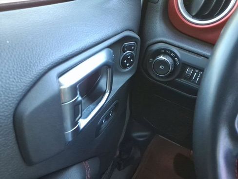 Used 2021 Jeep Wrangler Unlimited Rubicon image 22