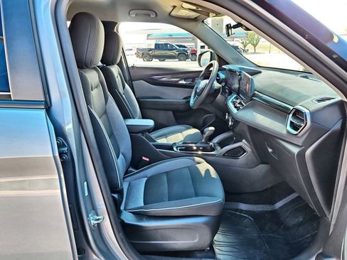 Used 2024 Chevrolet TrailBlazer LT AWD/4WD image 25