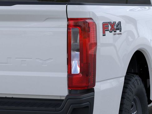 New 2026 Ford F250 XL w/ XL Off-Road Package image 21