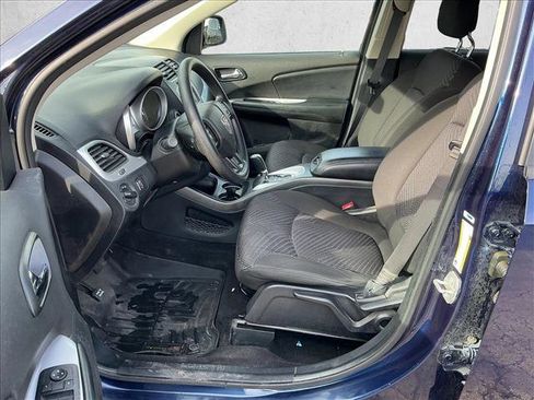 Used 2020 Dodge Journey SE image 12