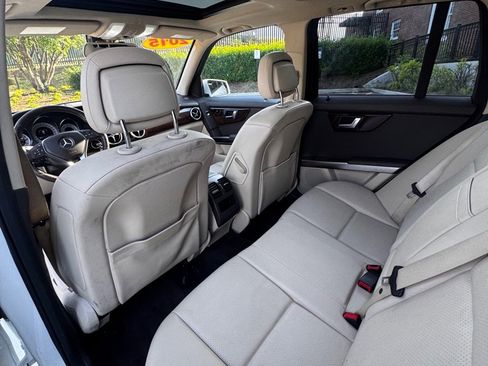 Used 2015 Mercedes-Benz GLK 350 4MATIC image 13