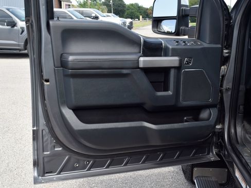 Used 2022 Ford F450 Platinum w/ FX4 Off-Road Package AWD/4WD image 15