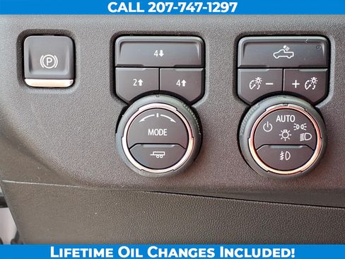 Used 2025 Chevrolet Silverado 2500 LT w/ Convenience Package AWD/4WD image 16