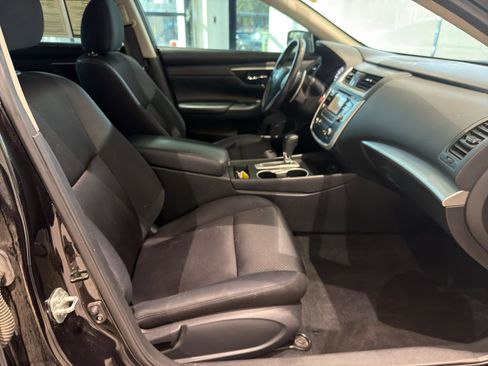 Used 2017 Nissan Altima 2.5 SR image 24
