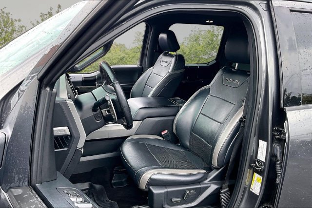 Used 2018 Ford F150 Raptor w/ Equipment Group 802A Luxury AWD/4WD image 24