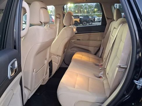 Used 2022 Jeep Grand Cherokee Laredo E w/ Security & Convenience Group AWD/4WD image 8