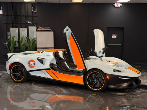 Used 2021 McLaren Elva RWD image 26