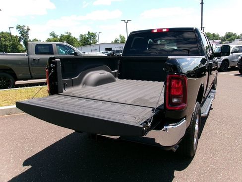 Certified 2026 RAM 2500 Big Horn AWD/4WD image 16