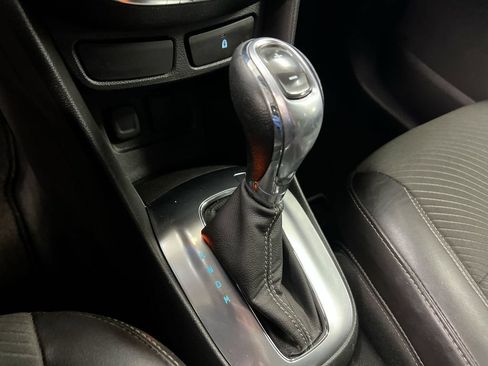 Used 2014 Buick Encore FWD image 17
