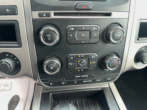 Used 2017 Ford Expedition XLT AWD/4WD image 23