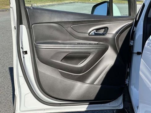 Used 2018 Buick Encore Preferred image 15