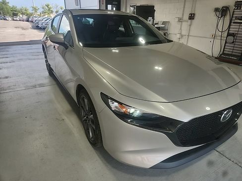 Used 2024 MAZDA MAZDA3 s FWD image 3