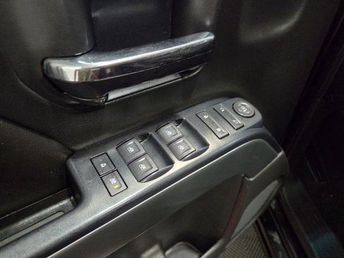 Used 2018 Chevrolet Silverado 1500 LT w/ LT Eassist Package image 32