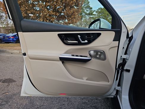 New 2026 Mercedes-Benz GLC 300 image 27