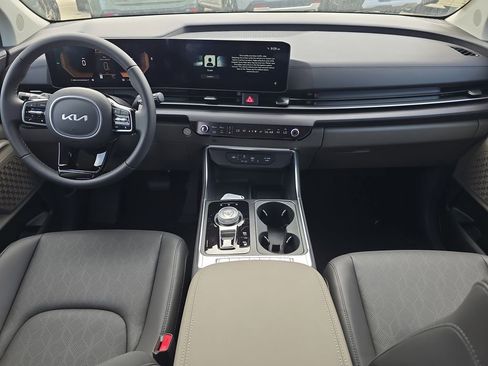 New 2026 Kia Carnival EX image 13