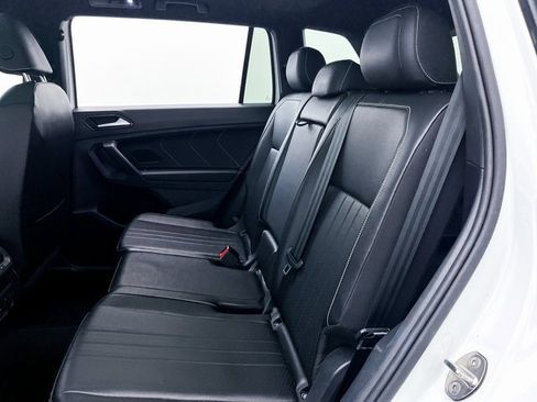 Used 2022 Volkswagen Tiguan SE R-Line image 38