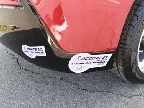 Used 2018 Chevrolet Volt LT image 7