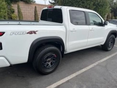 Used 2026 Nissan Frontier PRO-4X AWD/4WD image 8