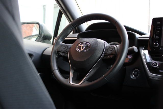 Used 2022 Toyota Corolla SE w/ SE Premium Package FWD image 37