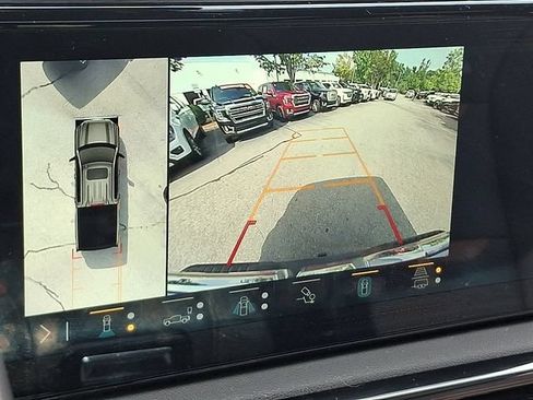 Used 2023 GMC Sierra 1500 AT4 w/ Technology Package AWD/4WD image 19