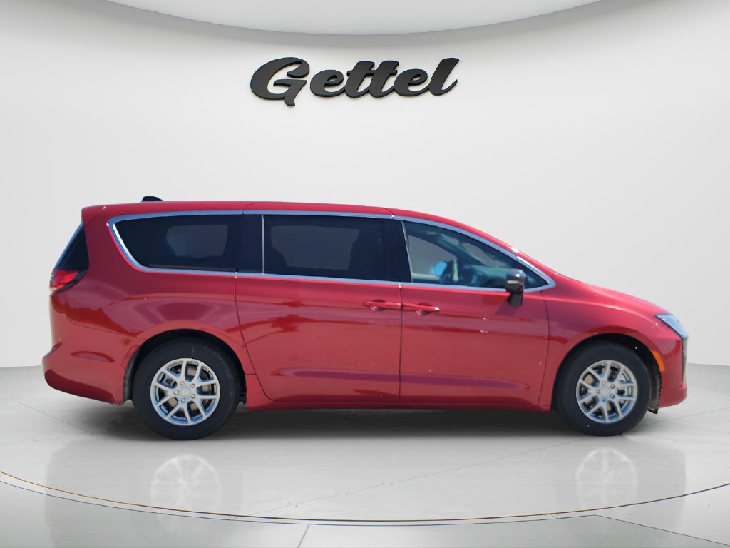 New 2027 Chrysler Pacifica Select w/ Family Tech Group FWD image 4