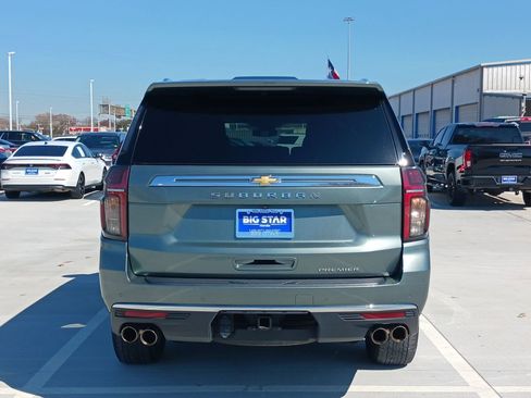 Used 2023 Chevrolet Suburban Premier image 5