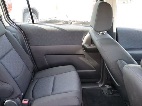 Used 2010 MAZDA MAZDA5 Sport FWD image 14