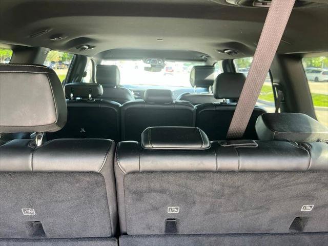 Certified 2024 Jeep Wagoneer L Series II w/ Flexible Seating Group AWD/4WD image 27
